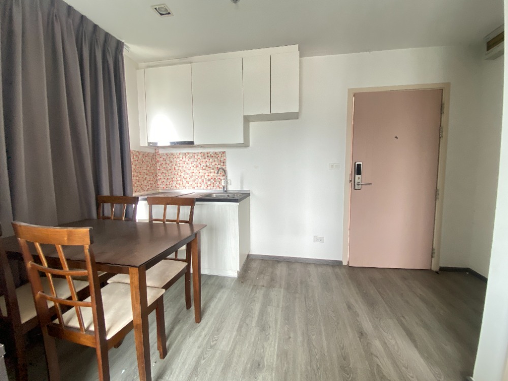 ขายคอนโดพัฒนาการ ศรีนครินทร์ : ขาย คอนโด ริชพาร์ค แอท ทริปเปิ้ลสเตชั่น คอนโดห้องมุม วิวสวย น่าอยู่อาศัย น่าลงทุน ชั้นสูง ใกล้ Airport Rail Link หัวหมาก