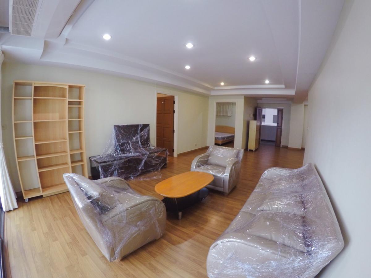 ให้เช่าคอนโดสุขุมวิท อโศก ทองหล่อ : Condo 3 beds near BTS Phrom Phong