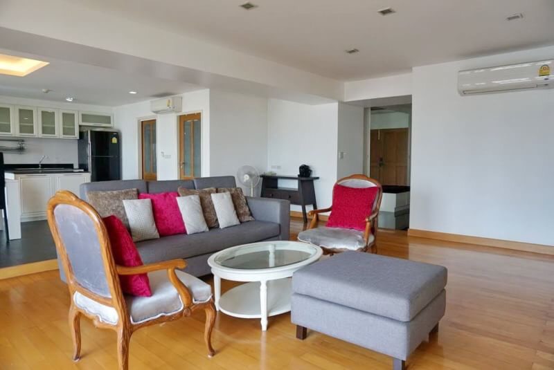 ให้เช่าคอนโดสุขุมวิท อโศก ทองหล่อ : Nice & Clean / 164 sqm / 3 beds 3 bath NEGOTIABLE ^^