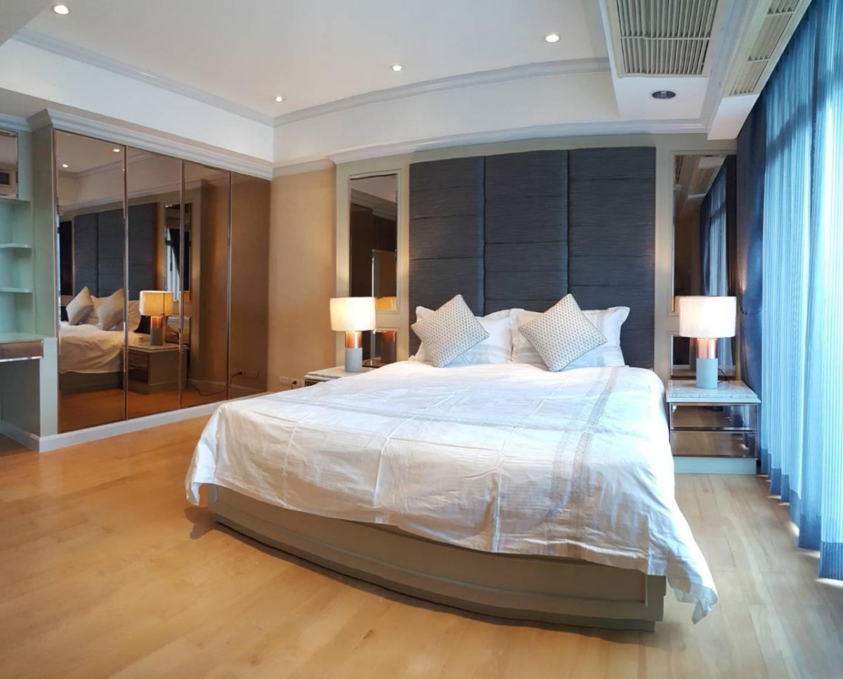 ให้เช่าคอนโดสุขุมวิท อโศก ทองหล่อ : Nice Decor + 135 SQM condo for Rent