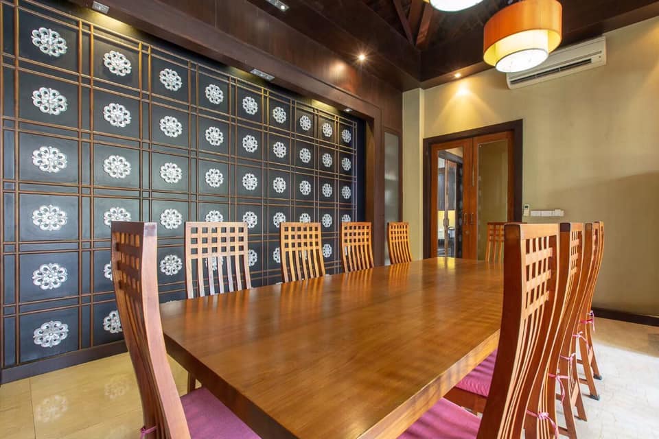 ขายบ้านเกษตร นวมินทร์ ลาดปลาเค้า : บ้านเดี่ยวสไตล์รีสอร์ท ไม้สัก+ปูน เนื้อที่ 386 ตรว. เรือนชั้นเดียว 2เรือน เรือน 2ชั้น 2เรือน, กรุงเทพ