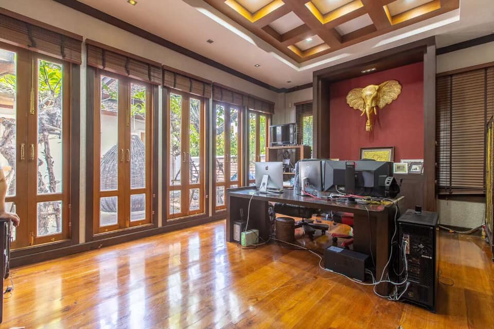 ขายบ้านเกษตร นวมินทร์ ลาดปลาเค้า : บ้านเดี่ยวสไตล์รีสอร์ท ไม้สัก+ปูน เนื้อที่ 386 ตรว. เรือนชั้นเดียว 2เรือน เรือน 2ชั้น 2เรือน, กรุงเทพ