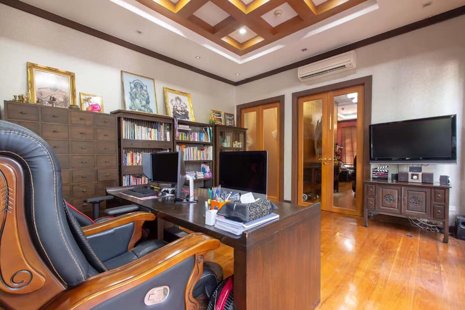 ขายบ้านเกษตร นวมินทร์ ลาดปลาเค้า : บ้านเดี่ยวสไตล์รีสอร์ท ไม้สัก+ปูน เนื้อที่ 386 ตรว. เรือนชั้นเดียว 2เรือน เรือน 2ชั้น 2เรือน, กรุงเทพ