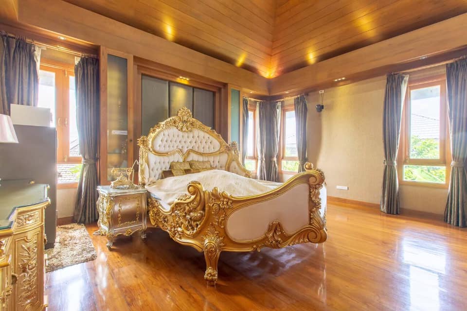 ขายบ้านเกษตร นวมินทร์ ลาดปลาเค้า : บ้านเดี่ยวสไตล์รีสอร์ท ไม้สัก+ปูน เนื้อที่ 386 ตรว. เรือนชั้นเดียว 2เรือน เรือน 2ชั้น 2เรือน, กรุงเทพ