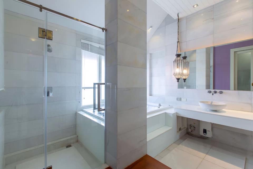 ขายบ้านเกษตร นวมินทร์ ลาดปลาเค้า : บ้านเดี่ยวสไตล์รีสอร์ท ไม้สัก+ปูน เนื้อที่ 386 ตรว. เรือนชั้นเดียว 2เรือน เรือน 2ชั้น 2เรือน, กรุงเทพ