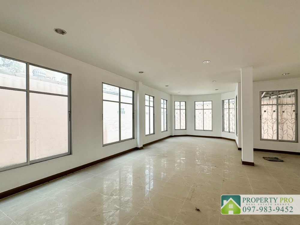 ขายทาวน์โฮมเกษตรศาสตร์ รัชโยธิน : ขาย บ้าน ทาวน์โฮม 3 ชั้น บ้านกลางเมือง Monte Carlo รัชวิภา ขนาด 54 ตรว 282 ตรม หลังริม ใกล้ SRT วัดเสมียนนารี เกษตรศาสตร์ ประชาชื่น วิภาวดีรังสิต จตุจักร หมอชิต : EL24S-040