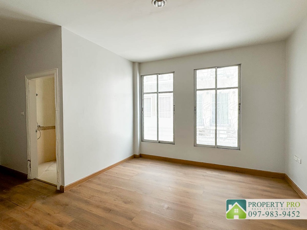 ขายทาวน์โฮมเกษตรศาสตร์ รัชโยธิน : ขาย บ้าน ทาวน์โฮม 3 ชั้น บ้านกลางเมือง Monte Carlo รัชวิภา ขนาด 54 ตรว 282 ตรม หลังริม ใกล้ SRT วัดเสมียนนารี เกษตรศาสตร์ ประชาชื่น วิภาวดีรังสิต จตุจักร หมอชิต : EL24S-040