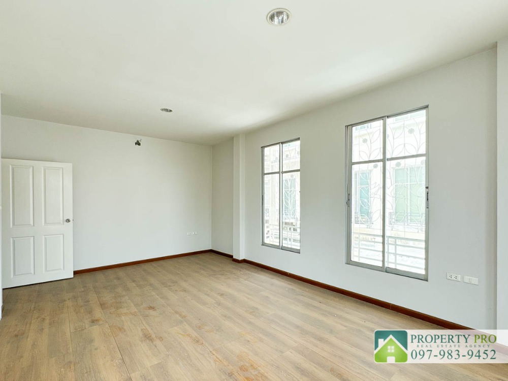 ขายทาวน์โฮมเกษตรศาสตร์ รัชโยธิน : ขาย บ้าน ทาวน์โฮม 3 ชั้น บ้านกลางเมือง Monte Carlo รัชวิภา ขนาด 54 ตรว 282 ตรม หลังริม ใกล้ SRT วัดเสมียนนารี เกษตรศาสตร์ ประชาชื่น วิภาวดีรังสิต จตุจักร หมอชิต : EL24S-040