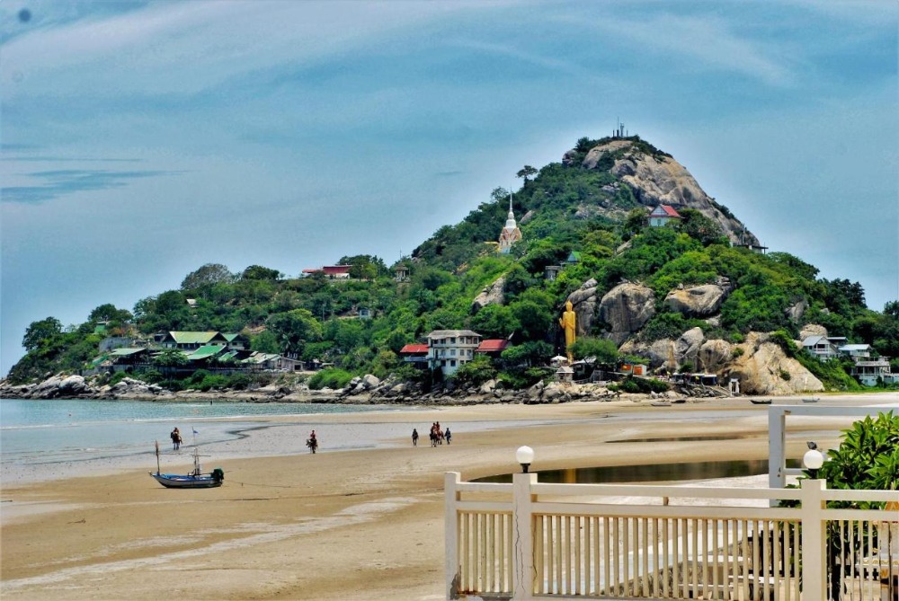 ขายกิจการโรงแรม & กิจการอพาร์ตเมนต์หัวหิน ประจวบคีรีขันธ์ : รีสอร์ท ติดชายทะเล หัวหิน เขาตะเกียบ