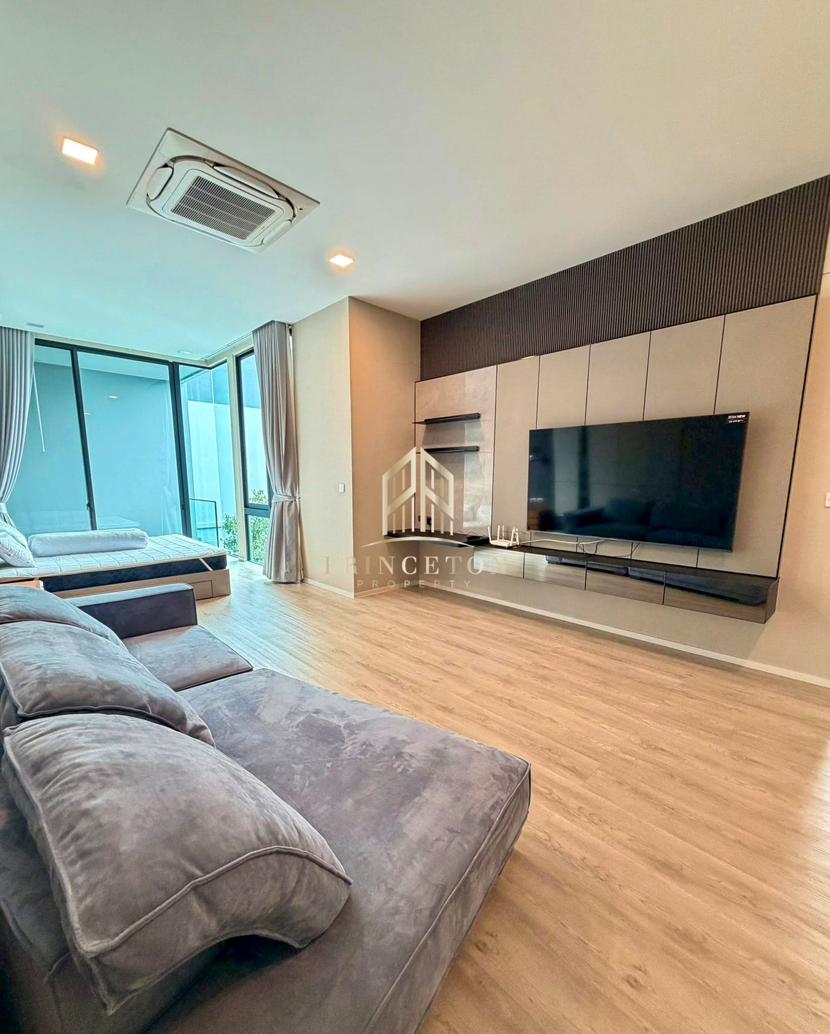 For RentHousePattanakan, Srinakarin : Luxury House For Rent Vive Krungthep Kreetha near Wellington College International School 📞092-4252445 