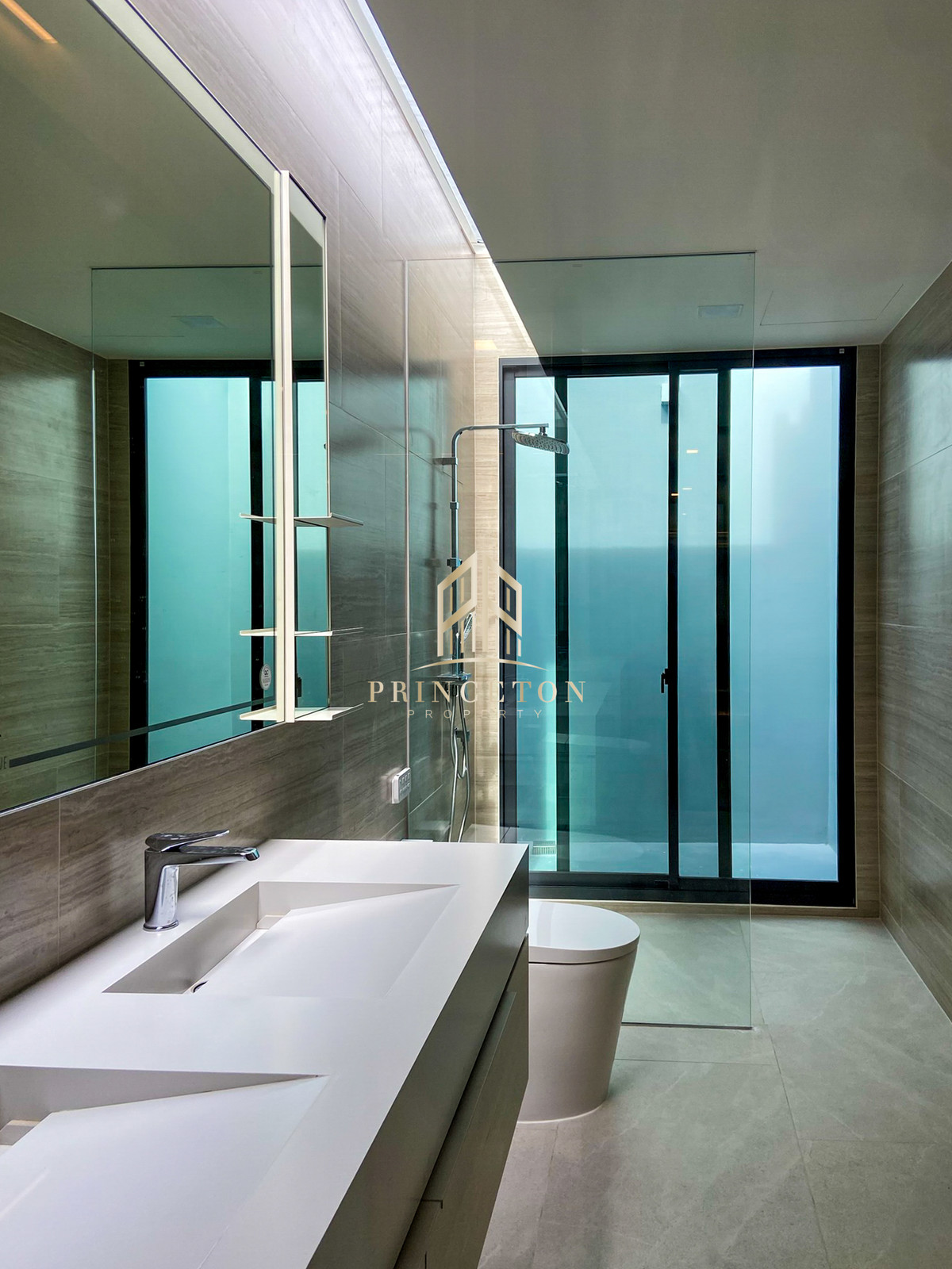 For RentHousePattanakan, Srinakarin : Luxury House For Rent Vive Krungthep Kreetha near Wellington College International School 📞092-4252445 