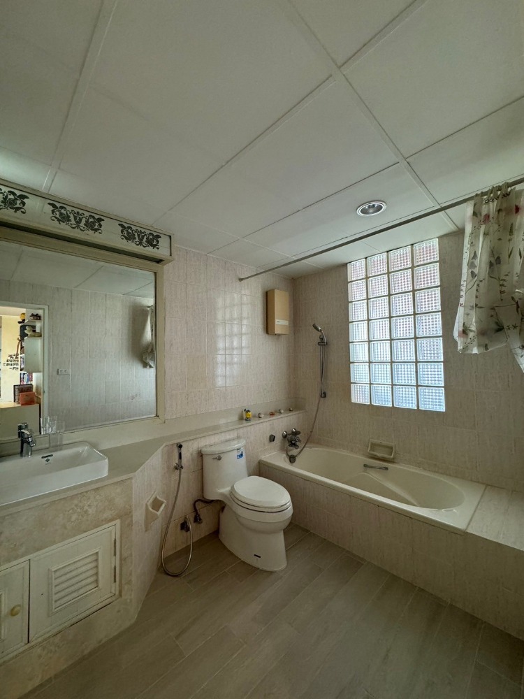 For RentCondoLadprao, Central Ladprao : ✅ TRGP101 ✅ Line ID : @p2nproperty