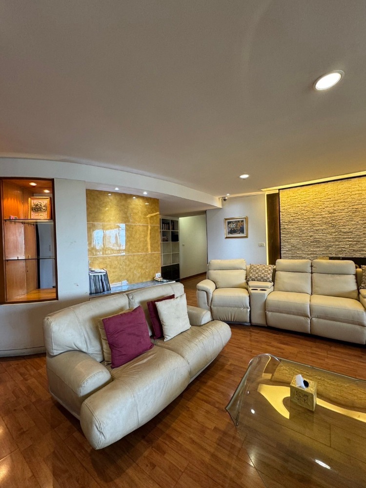 For RentCondoLadprao, Central Ladprao : ✅ TRGP101 ✅ Line ID : @p2nproperty