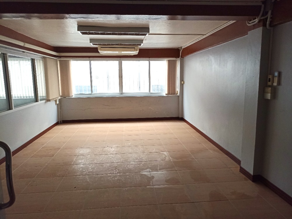 ขายสำนักงานสุขุมวิท อโศก ทองหล่อ : ขายสำนักงาน 3 คูหา สุขุมวิท 71, กรุงเทพ