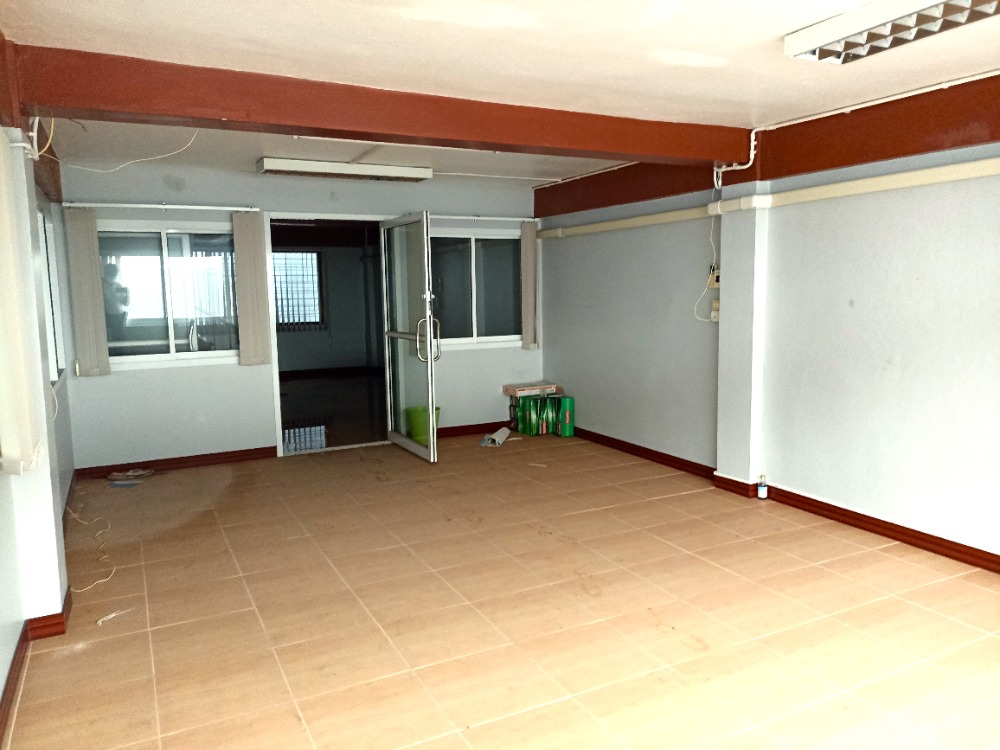 ขายสำนักงานสุขุมวิท อโศก ทองหล่อ : ขายสำนักงาน 3 คูหา สุขุมวิท 71, กรุงเทพ