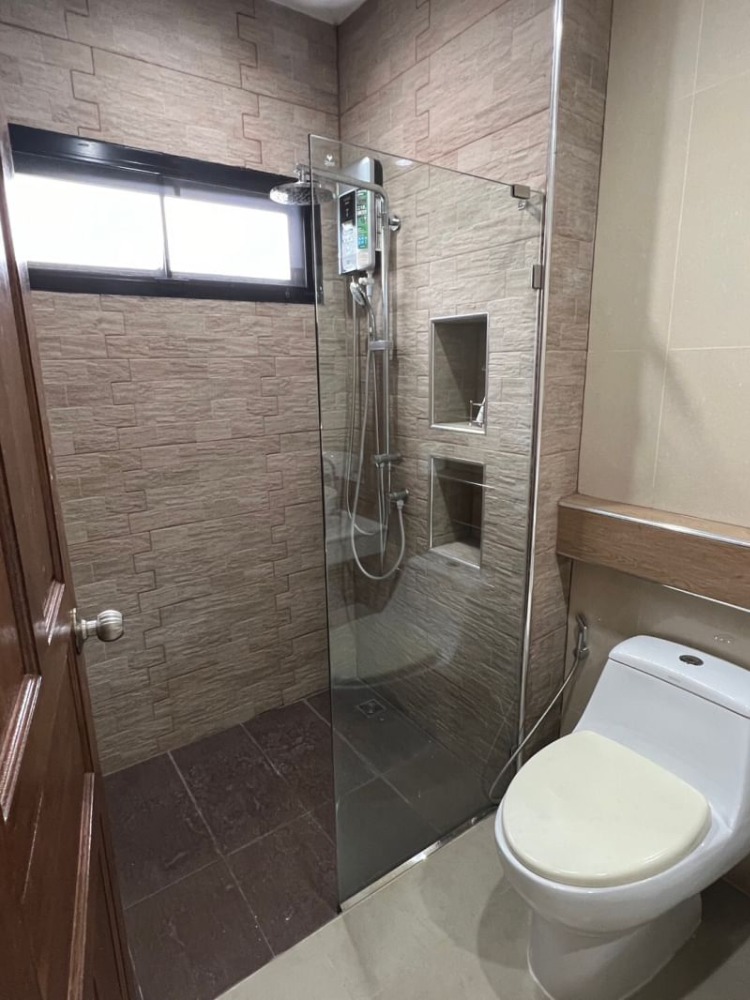 For RentHousePattaya, Bangsaen, Chonburi : For rent The Complete Sriracha 185/43