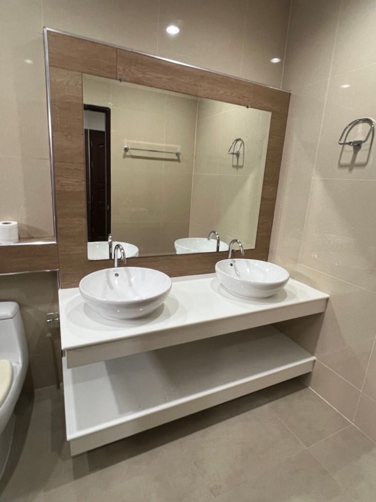 For RentHousePattaya, Bangsaen, Chonburi : For rent The Complete Sriracha 185/43