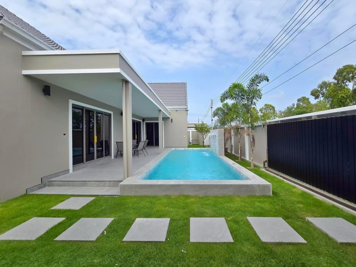 ขายพัทยา บางแสน ชลบุรี สัตหีบ : Pool villa Pattaya fully furnished HOT DEAL 10.800.000 MB