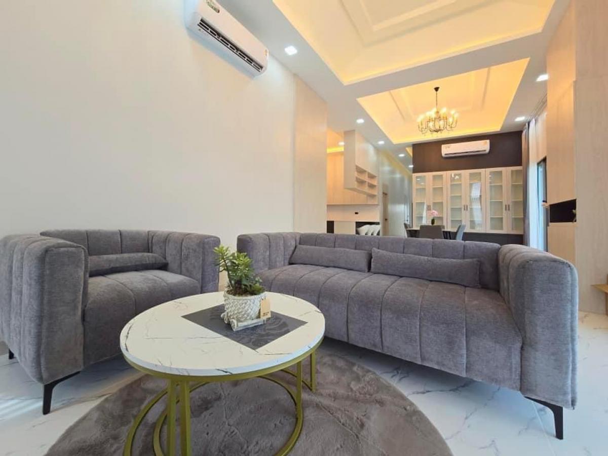 ขายพัทยา บางแสน ชลบุรี สัตหีบ : Pool villa Pattaya fully furnished HOT DEAL 10.800.000 MB