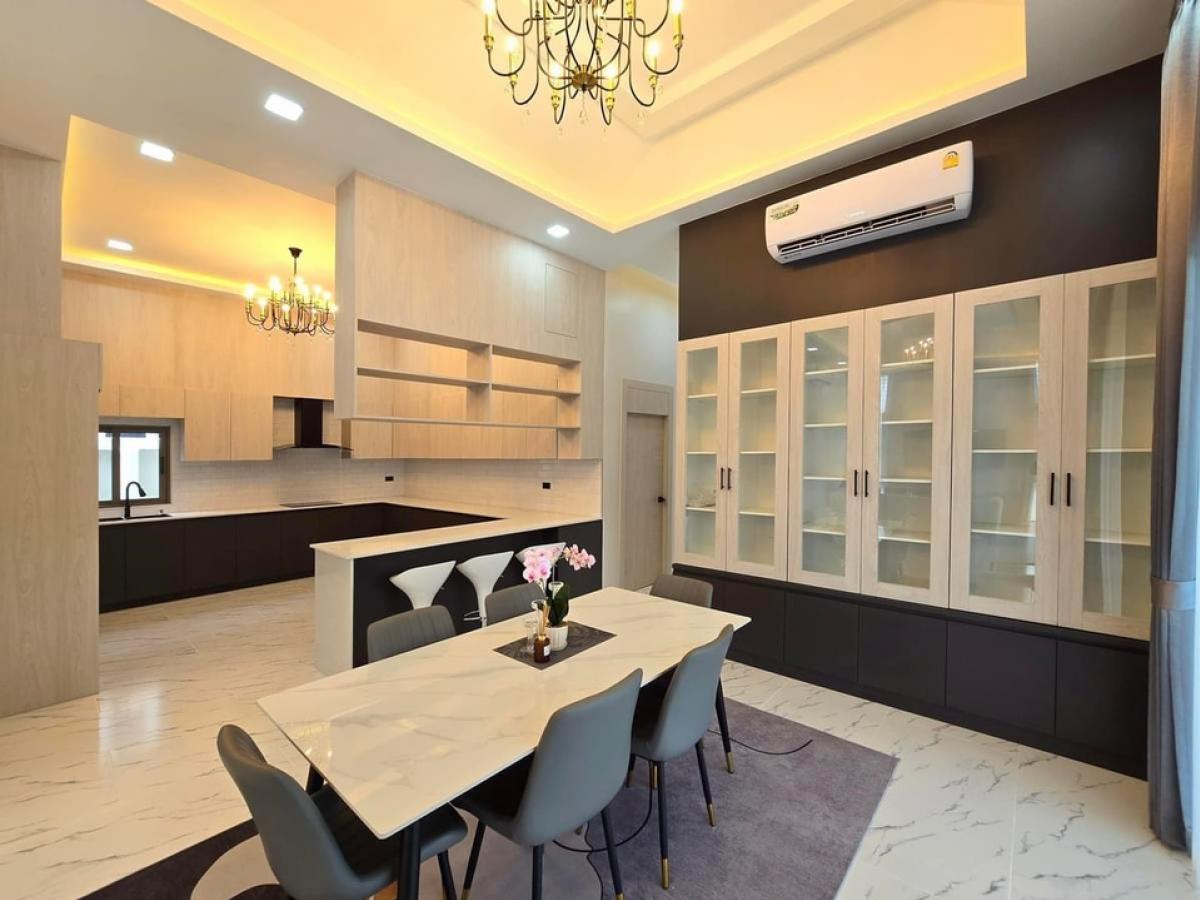 ขายพัทยา บางแสน ชลบุรี สัตหีบ : Pool villa Pattaya fully furnished HOT DEAL 10.800.000 MB