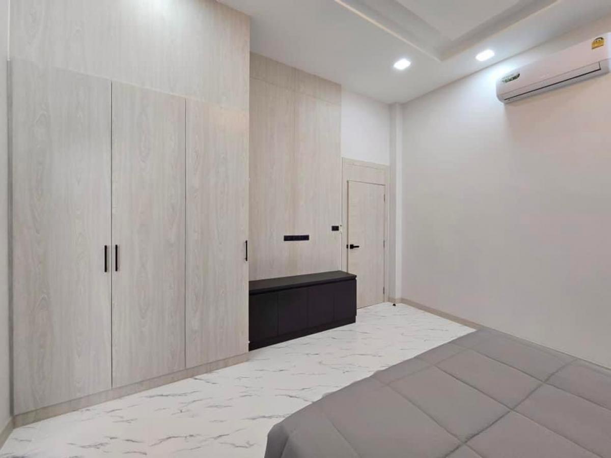 ขายพัทยา บางแสน ชลบุรี สัตหีบ : Pool villa Pattaya fully furnished HOT DEAL 10.800.000 MB