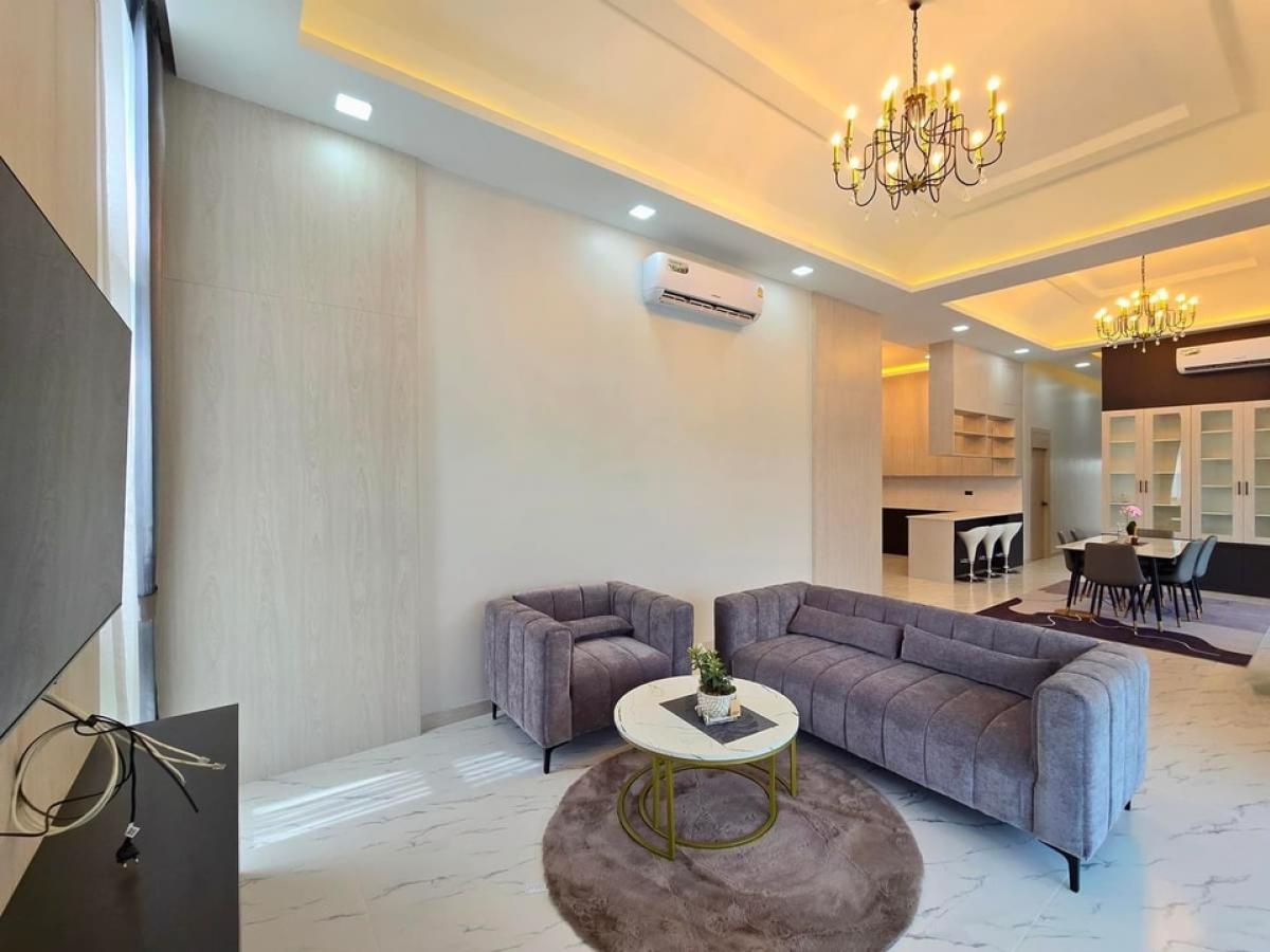 ขายพัทยา บางแสน ชลบุรี สัตหีบ : Pool villa Pattaya fully furnished HOT DEAL 10.800.000 MB