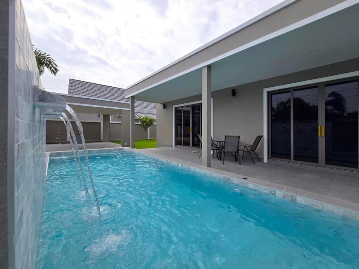 ขายพัทยา บางแสน ชลบุรี สัตหีบ : Pool villa Pattaya fully furnished HOT DEAL 10.800.000 MB