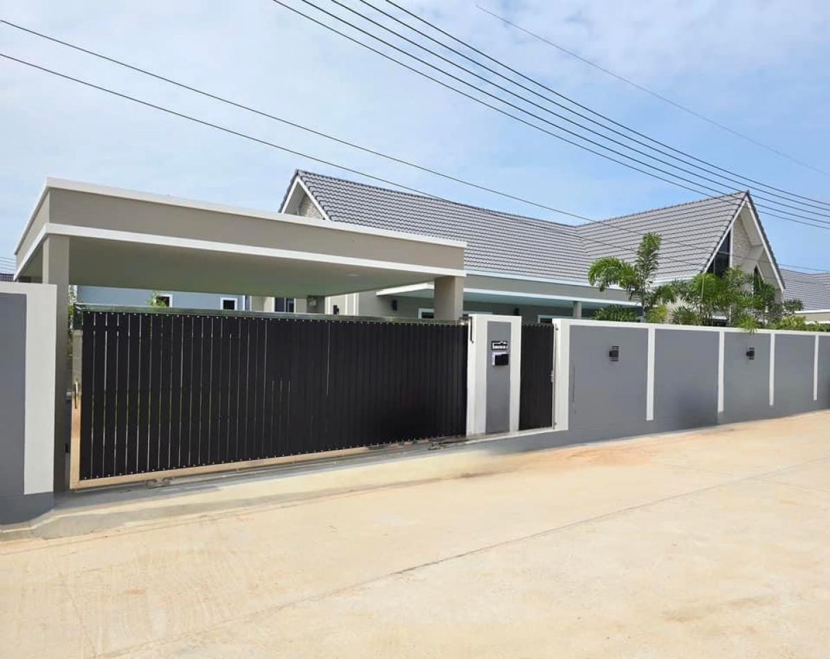 ขายพัทยา บางแสน ชลบุรี สัตหีบ : Pool villa Pattaya fully furnished HOT DEAL 10.800.000 MB