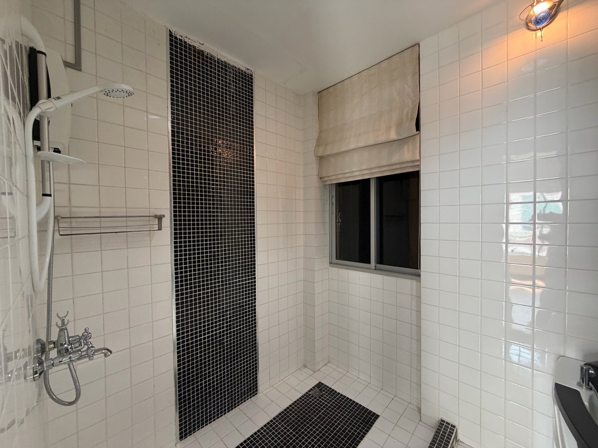 ให้เช่าทาวน์โฮมสมุทรปราการ สำโรง : ทาวน์โฮมหลังมุม 4 ชั้น พร้อมอยู่ บ้านกลางเมือง บริติชทาวน์ฯ #ศรีนครินทร์ ซ.ศรีด่าน 24  โครงการติดถนน ที่จอดรถ 3-4 คัน