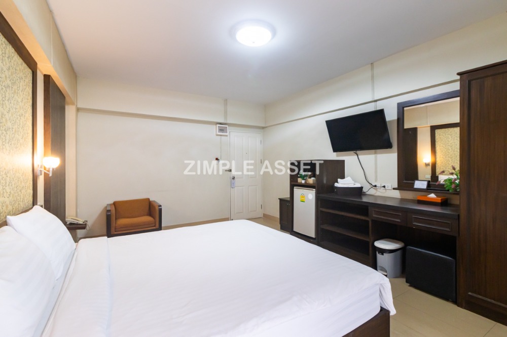 For RentPattanakan, Srinakarin : Line: @zimple_asset  Daily and Monthly Apartments on Srinakarin Road, Close to Airport Link Hua Mak, Fully Furnished and Ready to Move In