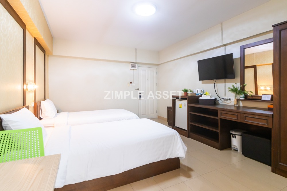 For RentPattanakan, Srinakarin : Line: @zimple_asset  Daily and Monthly Apartments on Srinakarin Road, Close to Airport Link Hua Mak, Fully Furnished and Ready to Move In