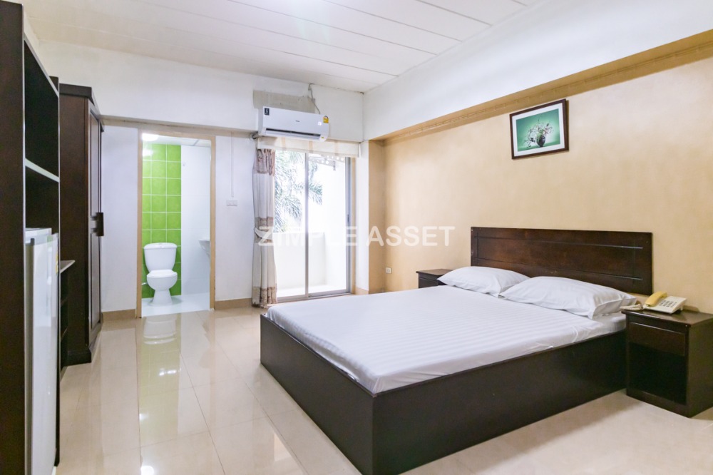 For RentPattanakan, Srinakarin : Line: @zimple_asset  Daily and Monthly Apartments on Srinakarin Road, Close to Airport Link Hua Mak, Fully Furnished and Ready to Move In