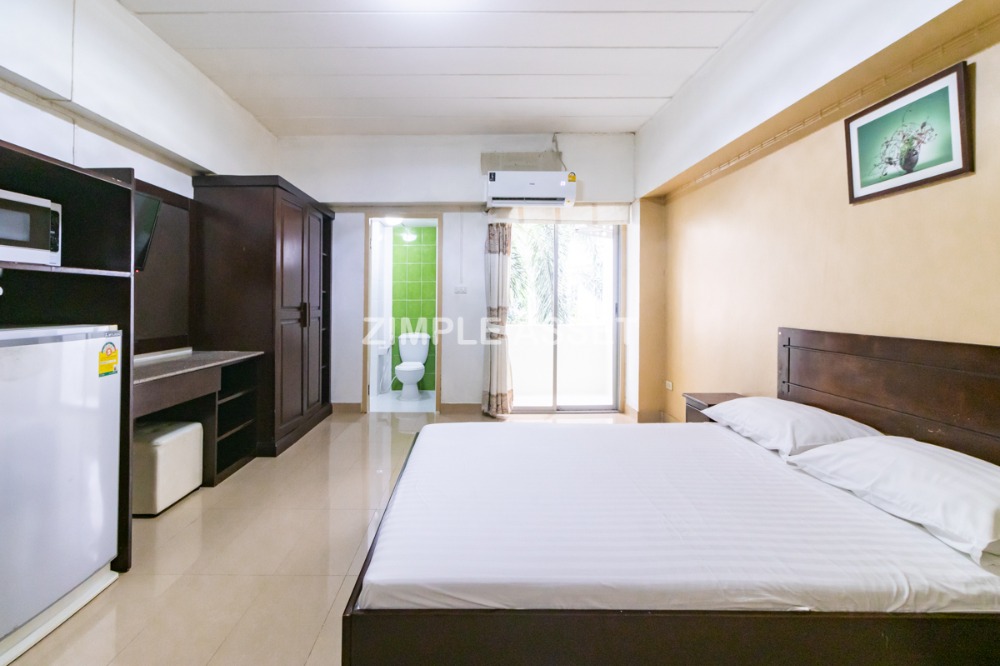 For RentPattanakan, Srinakarin : Line: @zimple_asset  Daily and Monthly Apartments on Srinakarin Road, Close to Airport Link Hua Mak, Fully Furnished and Ready to Move In