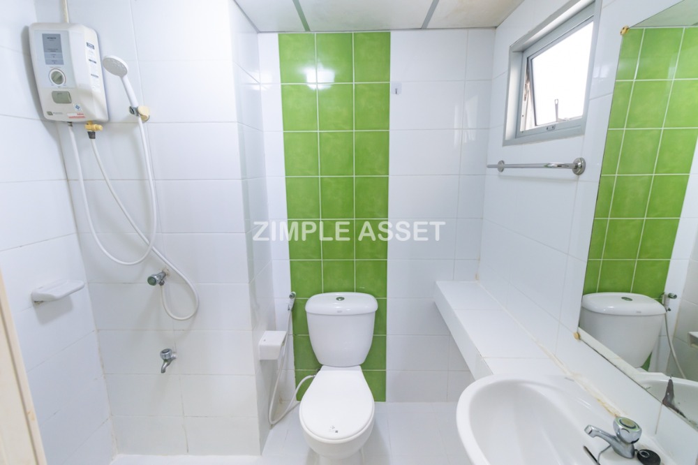 For RentPattanakan, Srinakarin : Line: @zimple_asset  Daily and Monthly Apartments on Srinakarin Road, Close to Airport Link Hua Mak, Fully Furnished and Ready to Move In