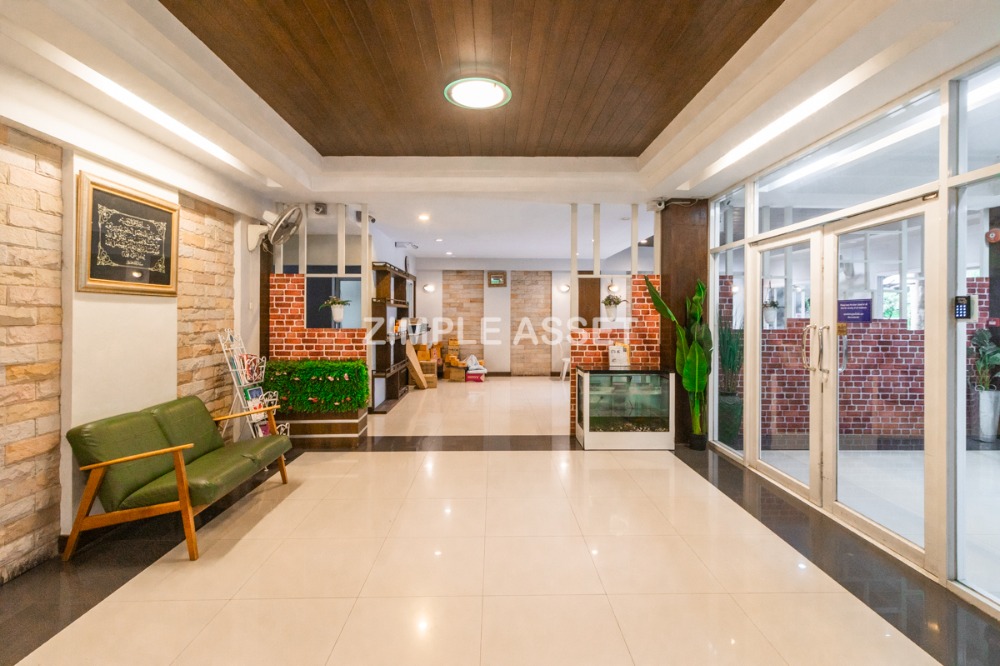 For RentPattanakan, Srinakarin : Line: @zimple_asset  Daily and Monthly Apartments on Srinakarin Road, Close to Airport Link Hua Mak, Fully Furnished and Ready to Move In
