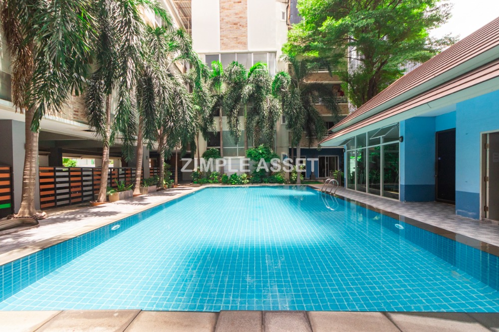 For RentPattanakan, Srinakarin : Line: @zimple_asset  Daily and Monthly Apartments on Srinakarin Road, Close to Airport Link Hua Mak, Fully Furnished and Ready to Move In