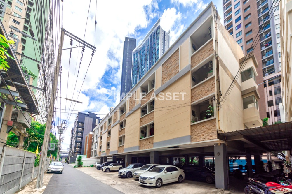 For RentPattanakan, Srinakarin : Line: @zimple_asset  Daily and Monthly Apartments on Srinakarin Road, Close to Airport Link Hua Mak, Fully Furnished and Ready to Move In