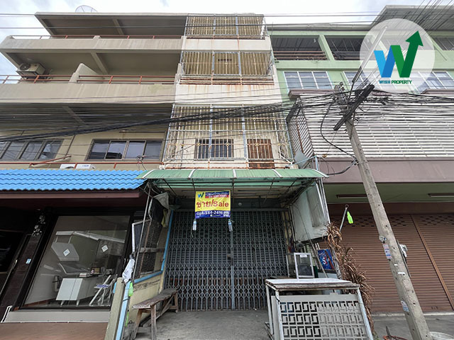 For SaleShop HouseChaengwatana, Muangthong : Commercial building for sale near MRT Tiwanon Intersection with Ngamwongwan Expressway, Nakhon In 8, Talat Khwan.