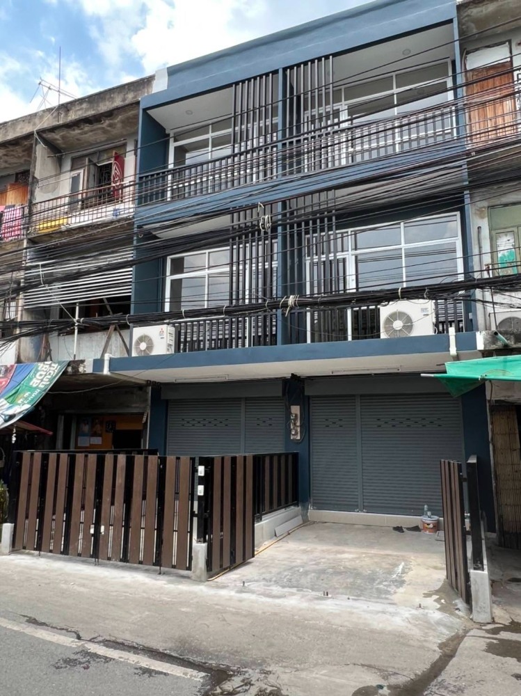 For SaleShop HouseSukhumvit, Asoke, Thonglor : Newly renovated shop houses for sale in Sukhumvit 71