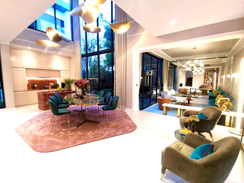 ขายบ้านพัฒนาการ ศรีนครินทร์ : Bugaan Krungthep Kreetha Fully Furnished: 110.3sqw. 430sqm. 3bed 4bath 96,000,000 Am: 0656199198
