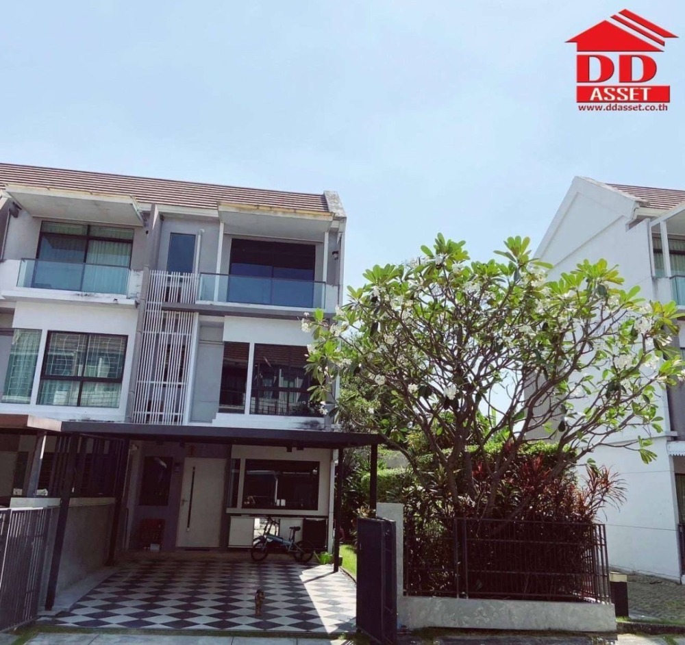 For RentTownhomeNawamin, Ramindra : For rent/sale, 3-story townhome, The Terrace Ramintra 65, good location, near Fashion Island, code T8072.