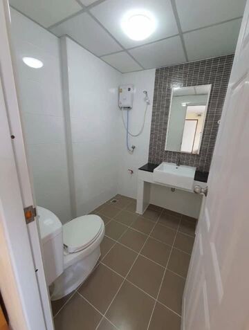 For SaleHotel&Apartment BusinessBang Sue, Wong Sawang, Tao Pun : 5-story apartment for sale with land to expand business, Ratchada-Prachachuen With full tenants Near Kasemrad Prachachuen Hospital, just 5 minutes walk.