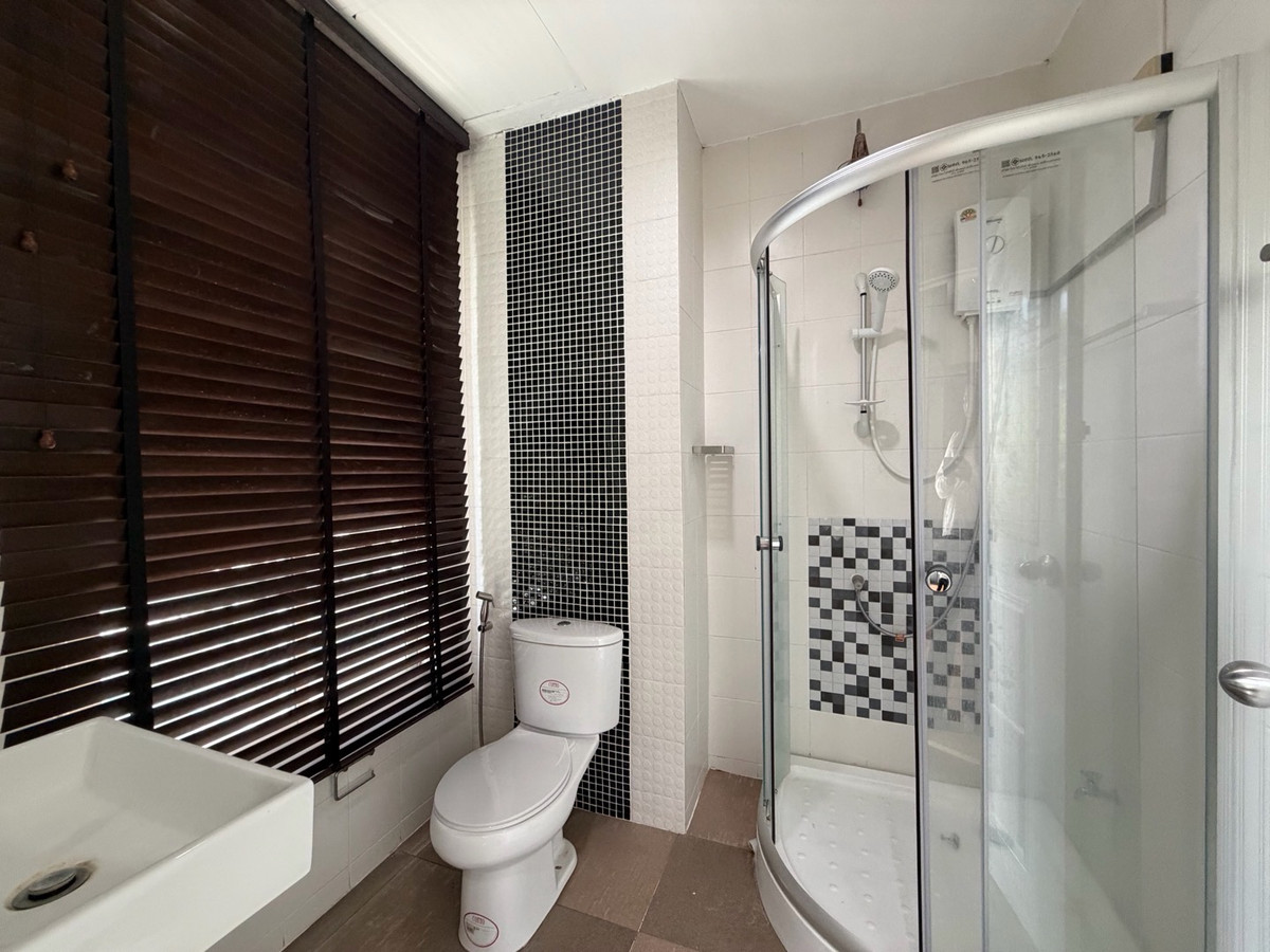 ให้เช่าทาวน์โฮมสมุทรปราการ สำโรง : ทาวน์โฮมหลังมุม 4 ชั้น พร้อมอยู่ บ้านกลางเมือง บริติชทาวน์ฯ #ศรีนครินทร์ ซ.ศรีด่าน 24  โครงการติดถนน ที่จอดรถ 3-4 คัน