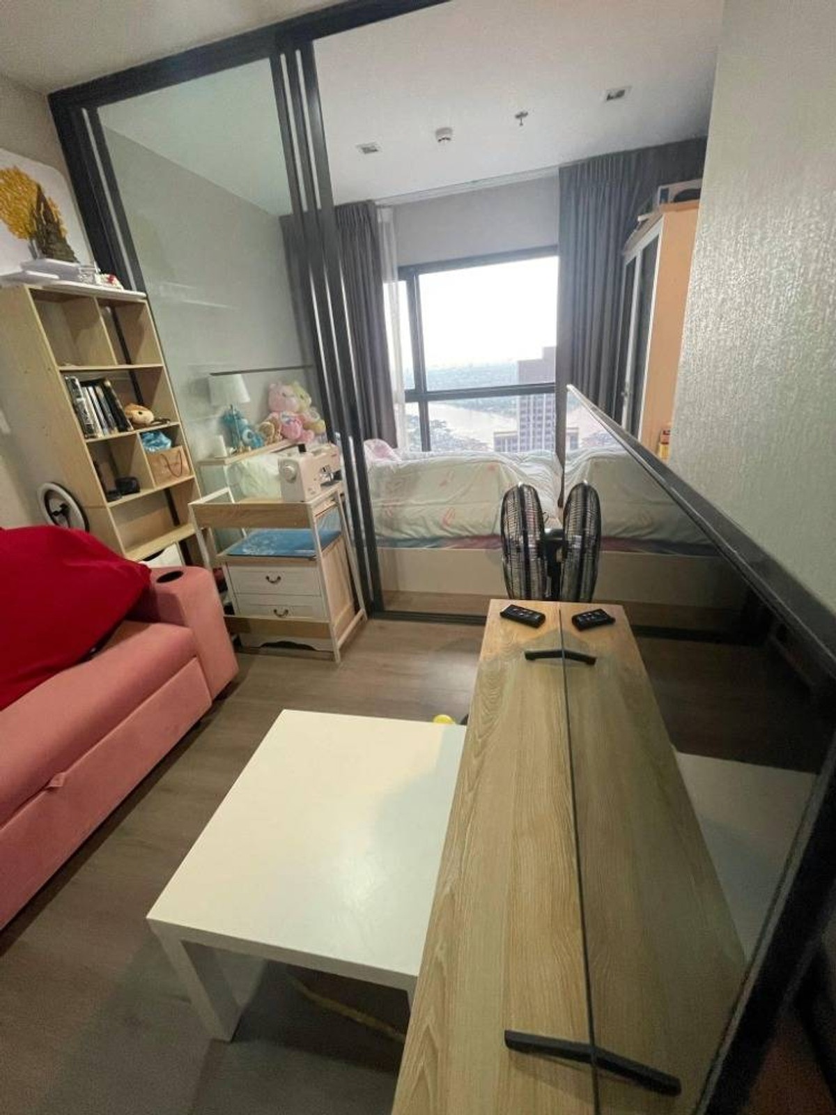 ให้เช่าคอนโดรัตนาธิเบศร์ สนามบินน้ำ พระนั่งเกล้า : คอนโดพร้อมอยู่ ริมแม่น้ำเจ้าพระยา ใกล้ MRT สะพานพระนั่งเกล้า