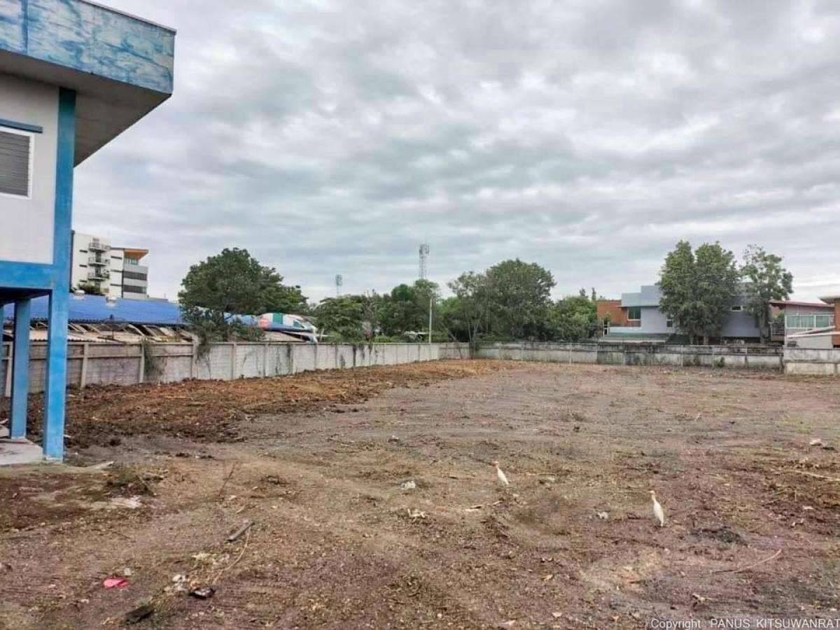 For SaleLandNawamin, Ramindra : 📢👇 Beautiful plot of land for sale, already filled, next to the road, convenient to travel on many routes.