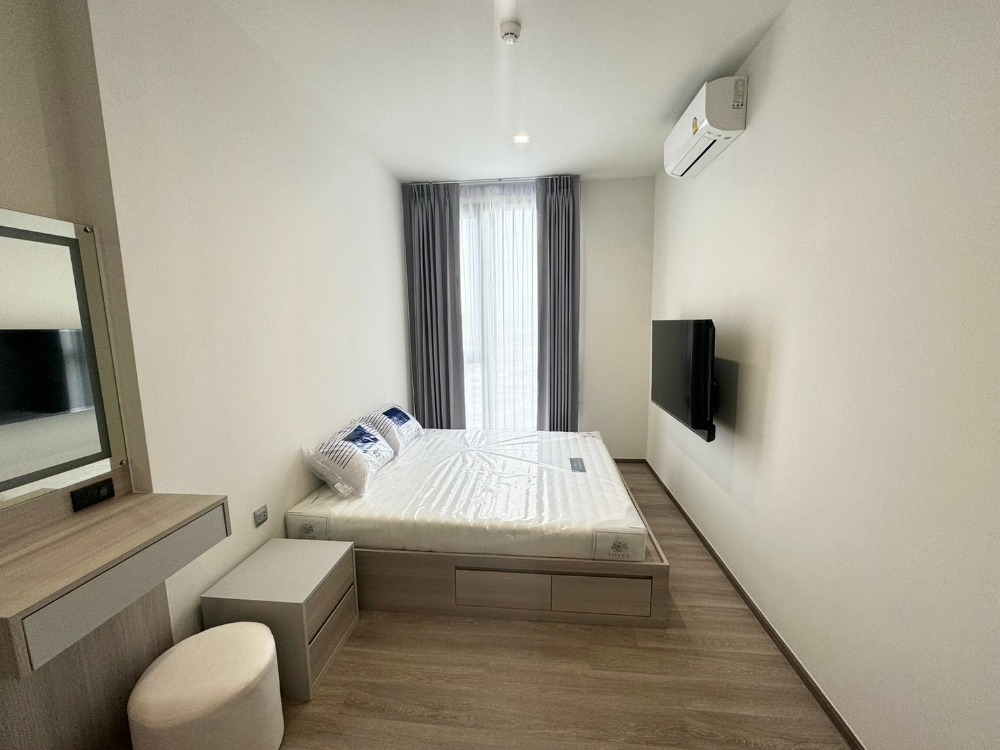 ให้เช่าคอนโดสาทร นราธิวาส : (for rent) RHYTHM Charoenkrung Pavilion 5 นาทีถึงสาทร และ 100 ม.ถึง Shrewsbury International School