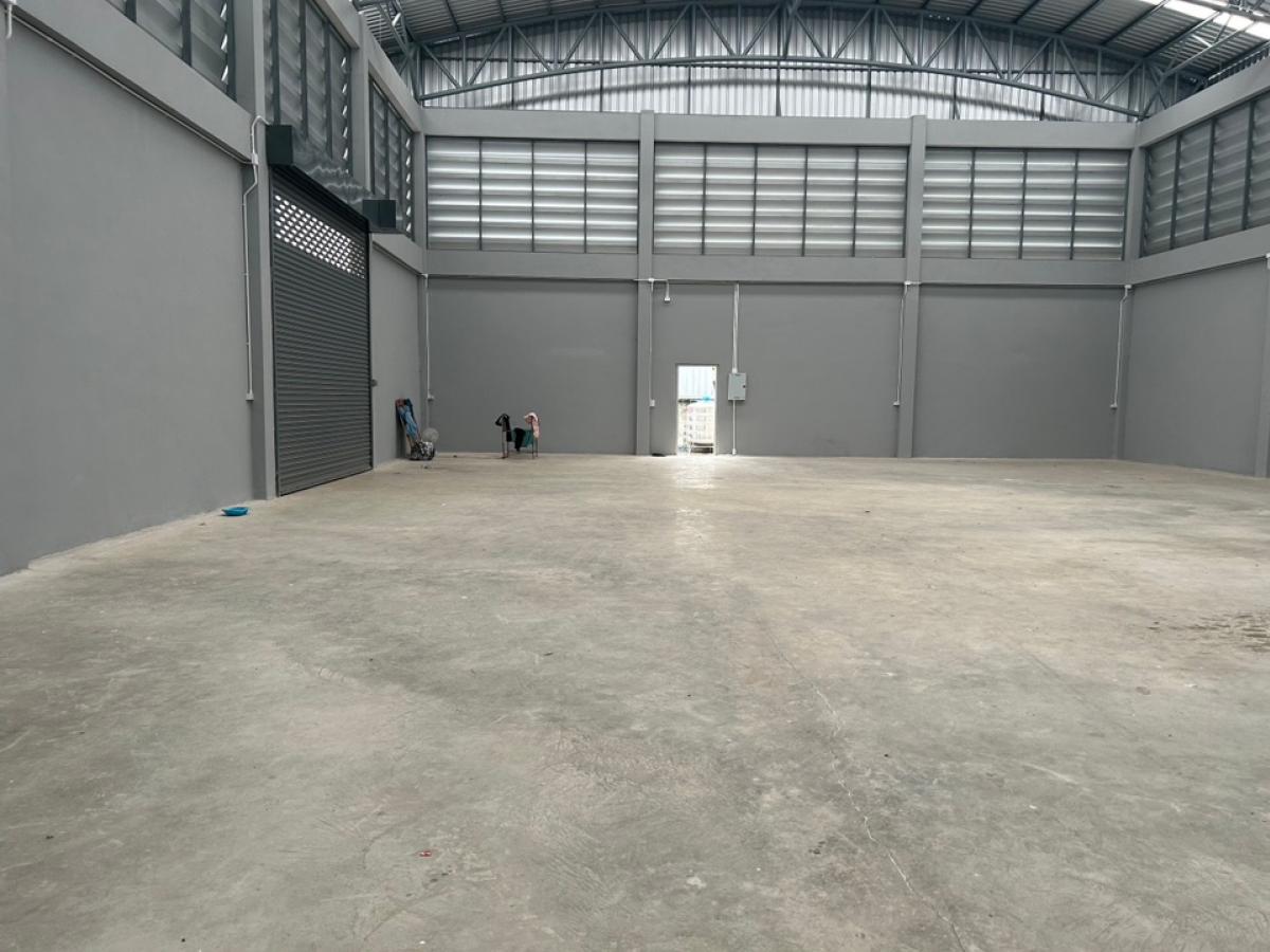 For RentFactoryNawamin, Ramindra : Warehouse/factory for rent, newly built, yellow area, Chatuchot, near the Chatuchot Expressway entrance and exit point, container trucks, easy entry and exit.