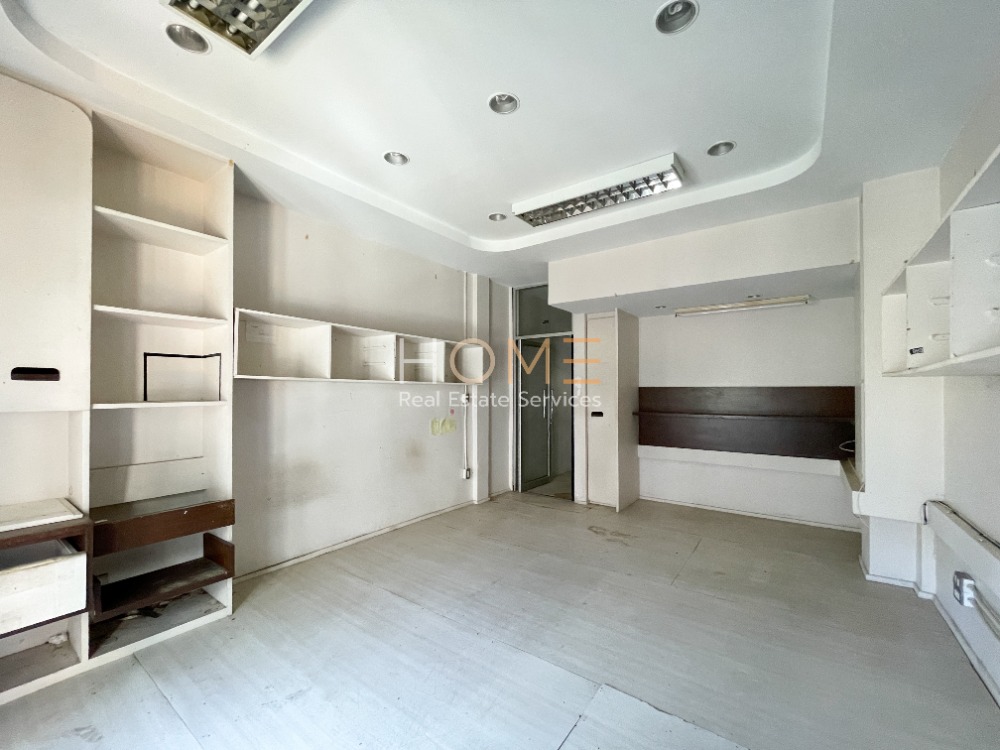 ขายทาวน์โฮมลาดพร้าว เซ็นทรัลลาดพร้าว : ทาวน์โฮม พหลโยธิน 24 / 2 ห้องนอน (ขาย), Townhome Phahonyothin 24 / 2 Bedrooms (SALE) TPM109