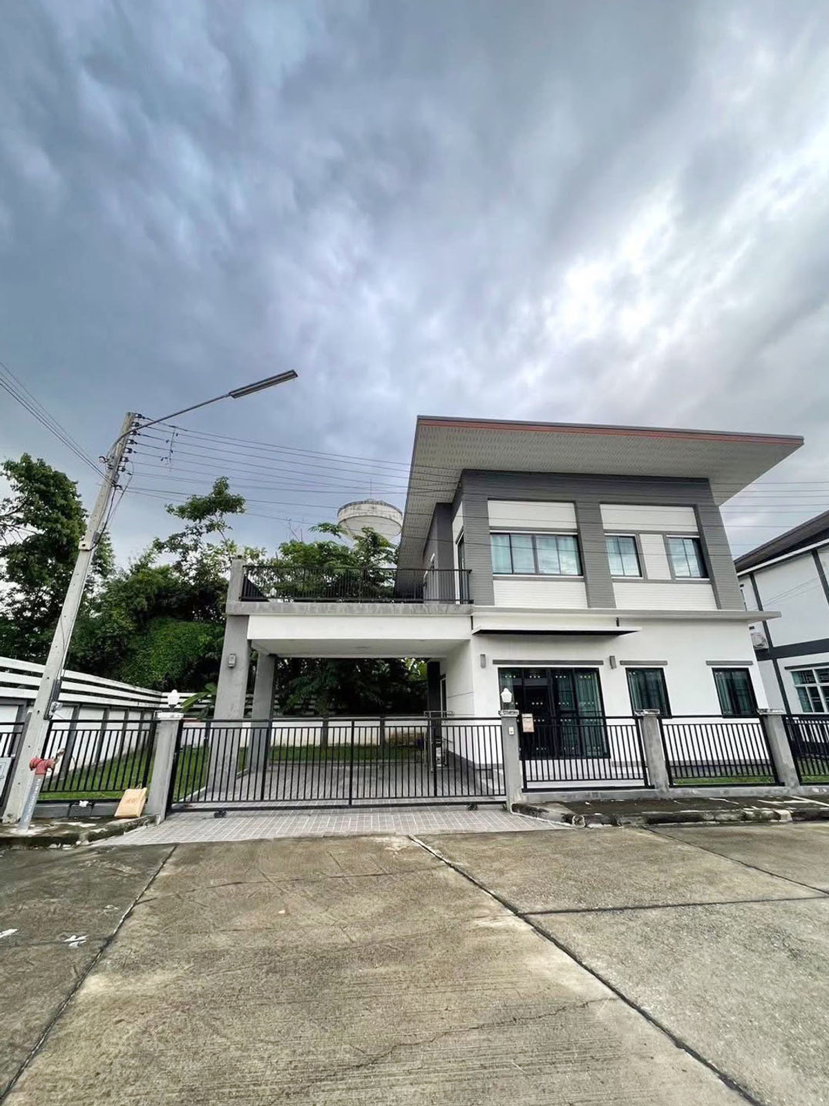 For RentHouseChiang Mai : A house for rent near by 5 min to HomePro Sansai, No.5H475