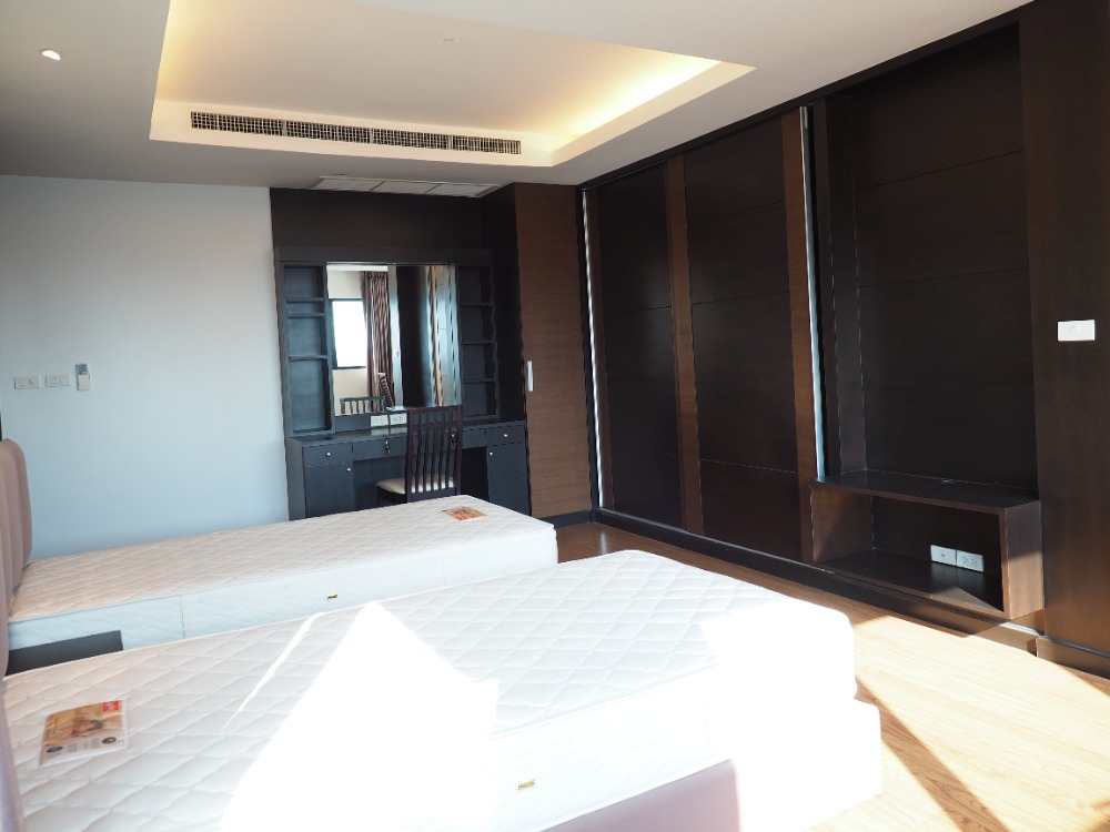 For RentCondoSathorn, Narathiwat : For rent!! Sathorn Gardens 3 bedrooms, fully furnished, high floor, beautiful city view, ready to move in